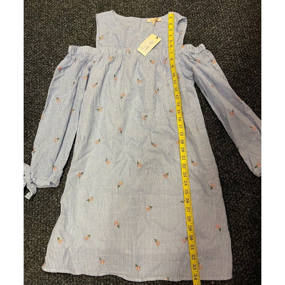 Skies are Blue Shift Dress stipe white blue dress floral embroidered size S